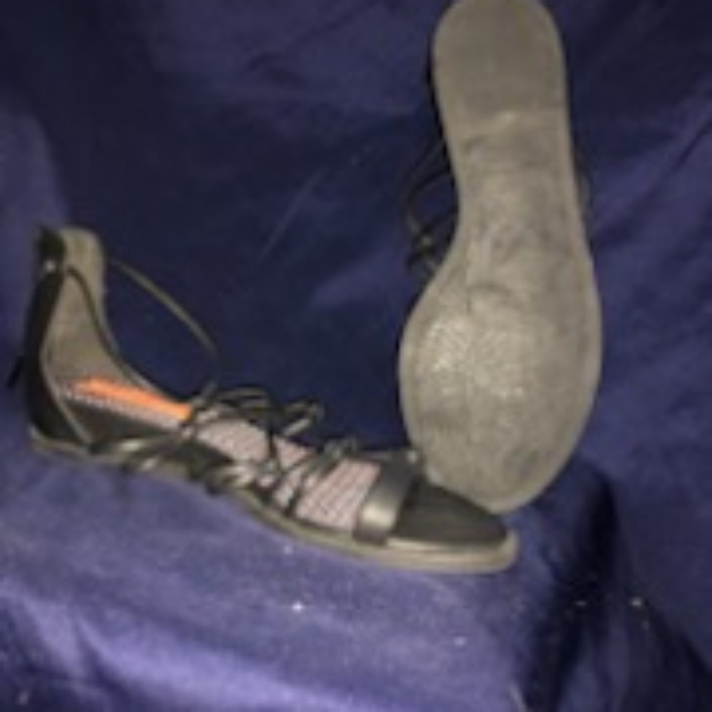 Sandals - Picture 2 of 3